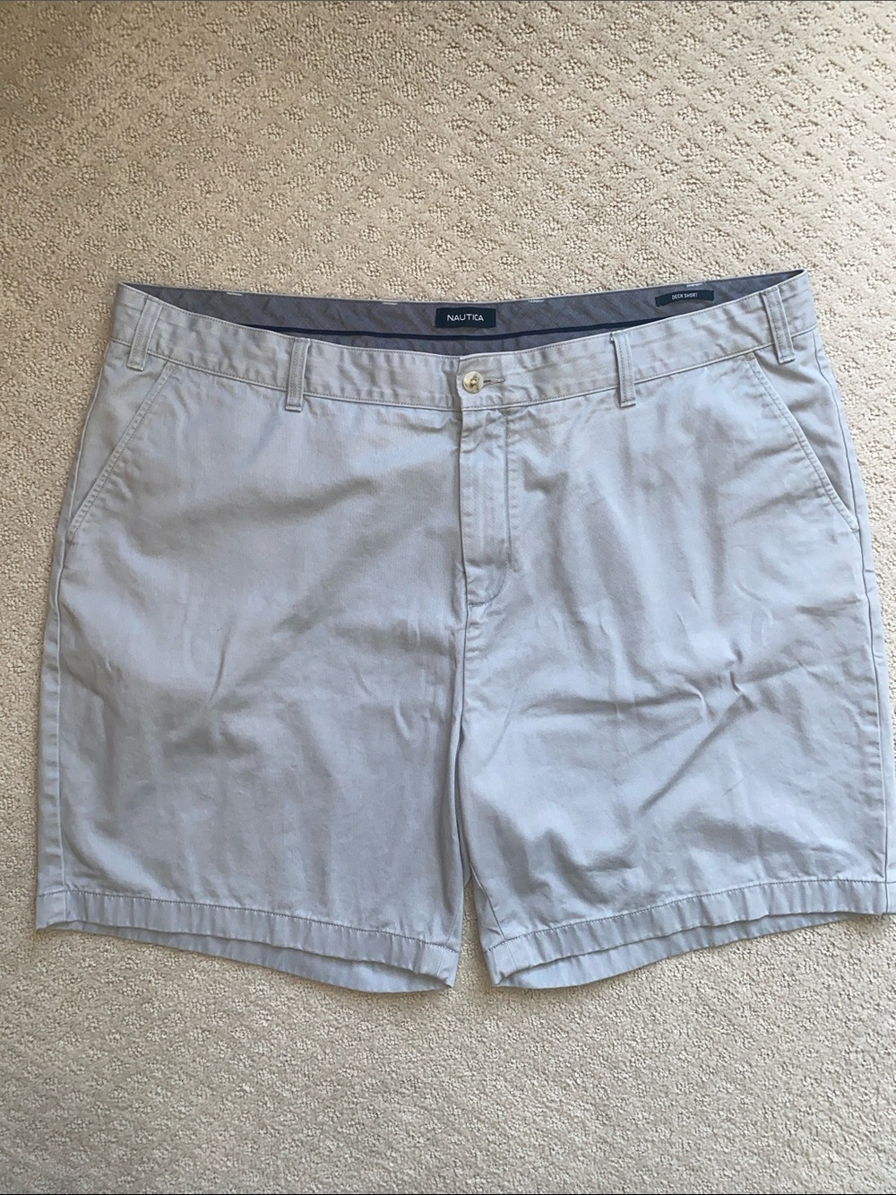 Nautica Men's Light Gray Flat Front Chino Shorts
